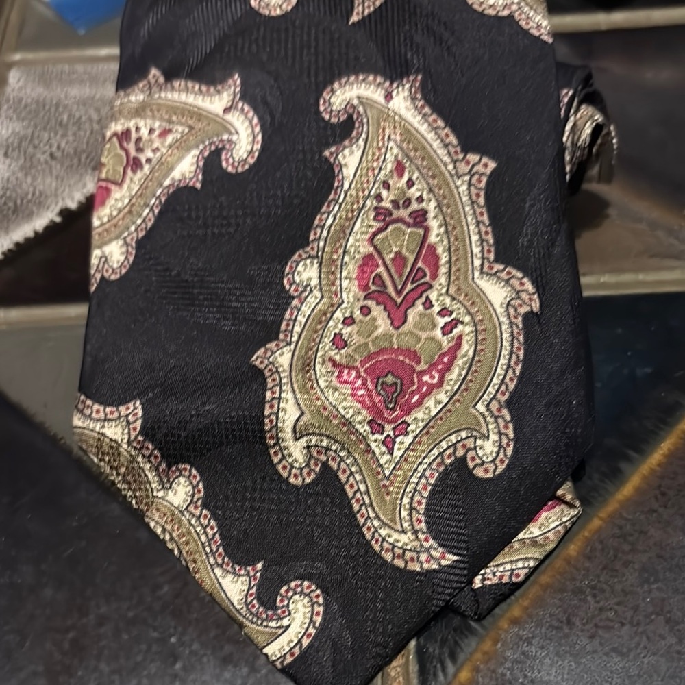 Neiman Marcus Black Paisley Tie